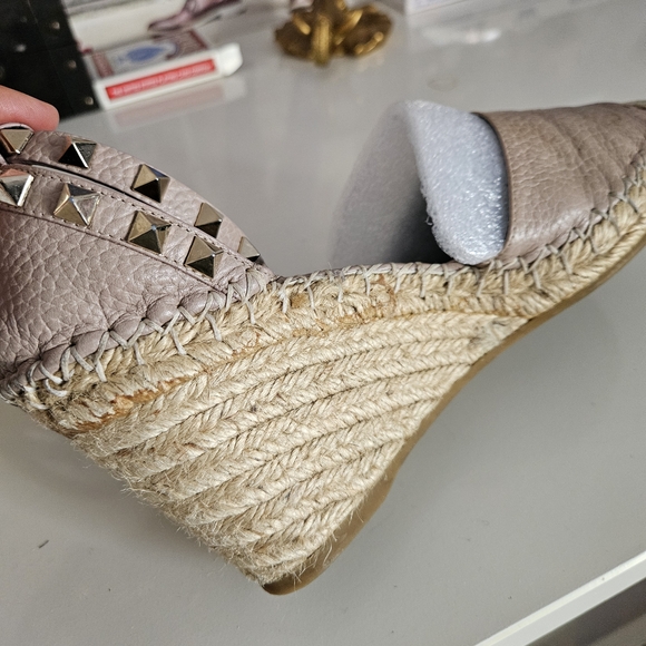 Valentino Garavani Studded Taupe Espadrilles - Picture 8 of 8